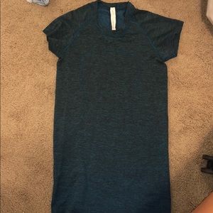 Lululemon t-shirt